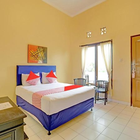 Oyo 3096 Hotel Dewi Warsiki Gilimanuk Extérieur photo