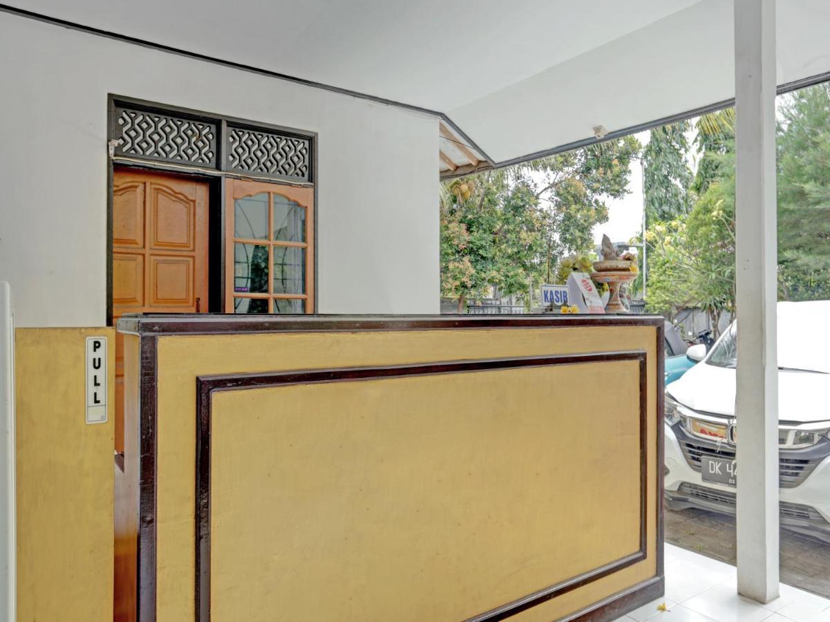 Oyo 3096 Hotel Dewi Warsiki Gilimanuk Extérieur photo