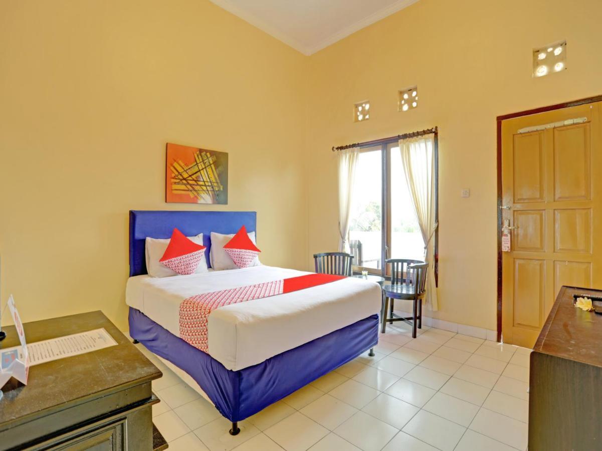 Oyo 3096 Hotel Dewi Warsiki Gilimanuk Extérieur photo